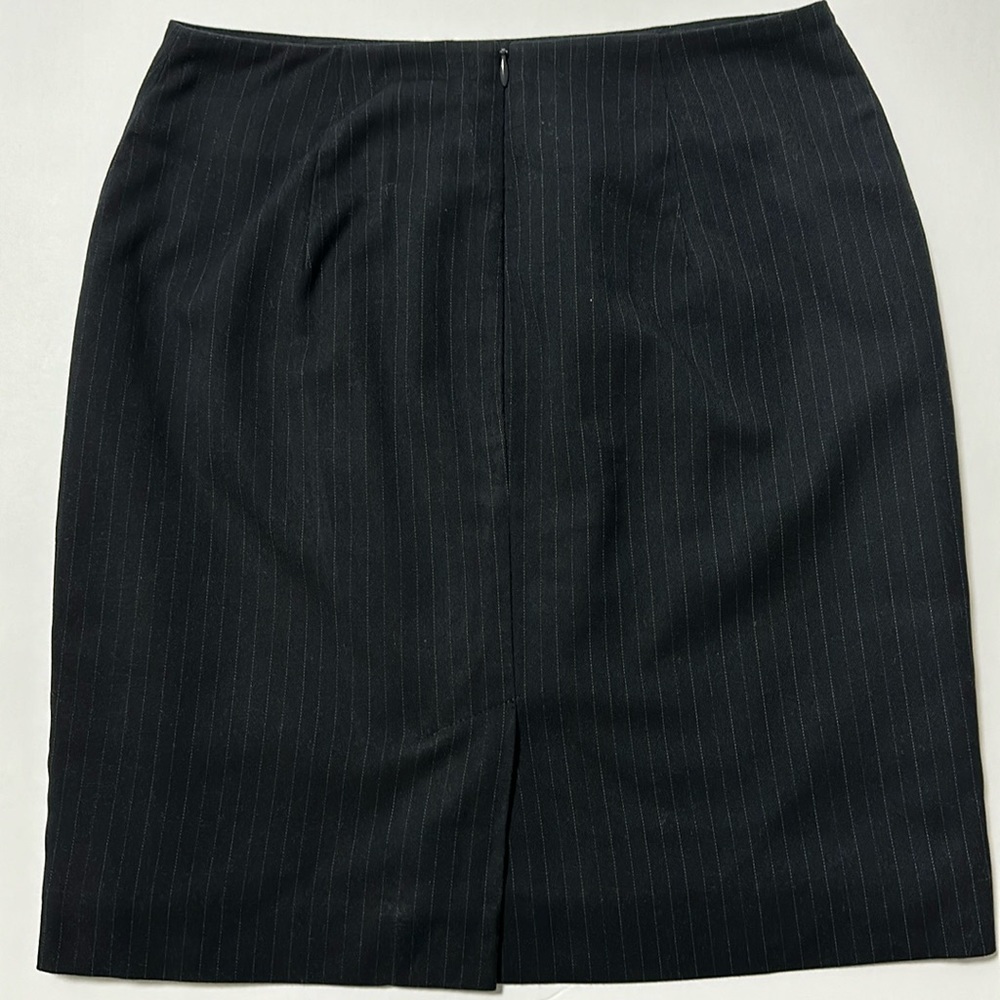 Banana Republic black pinstripe skirt